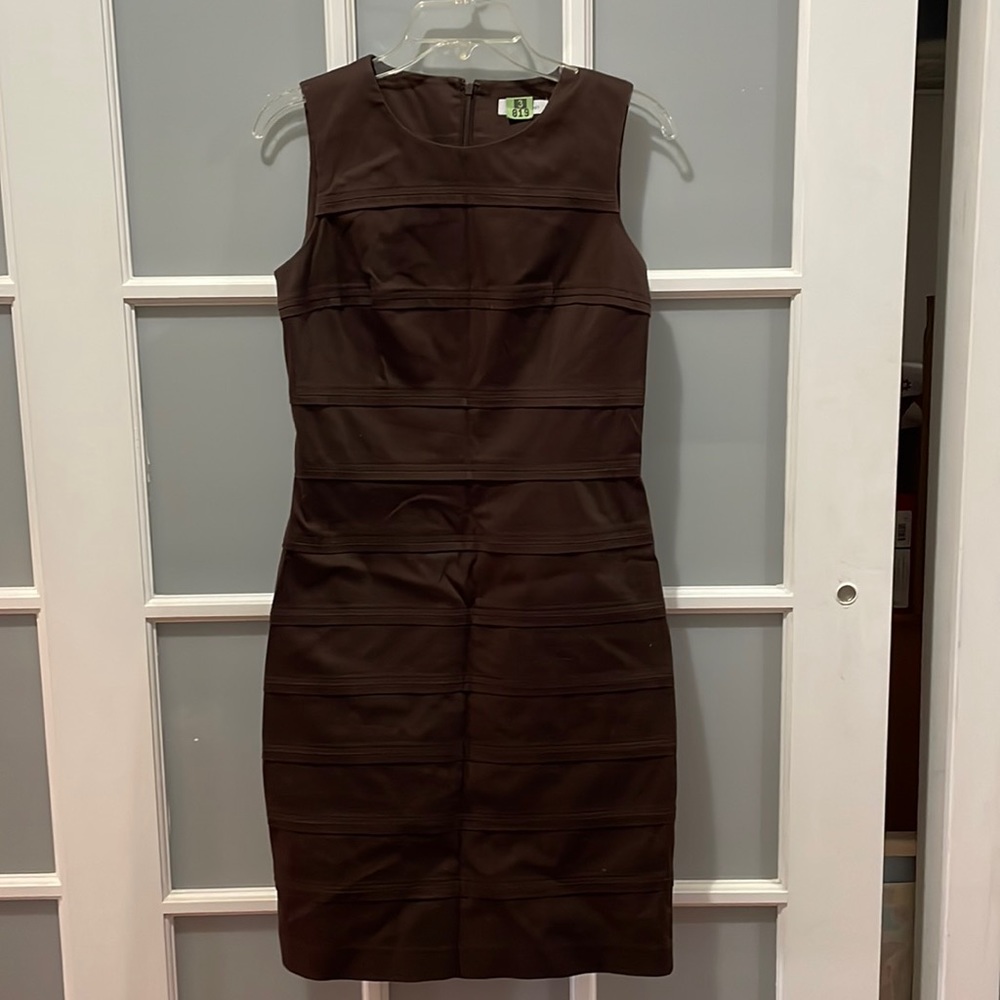 Calvin Klein MIDI Dress. Size 4 Slim Fit